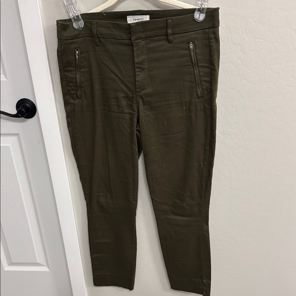 Green Cropped Pants